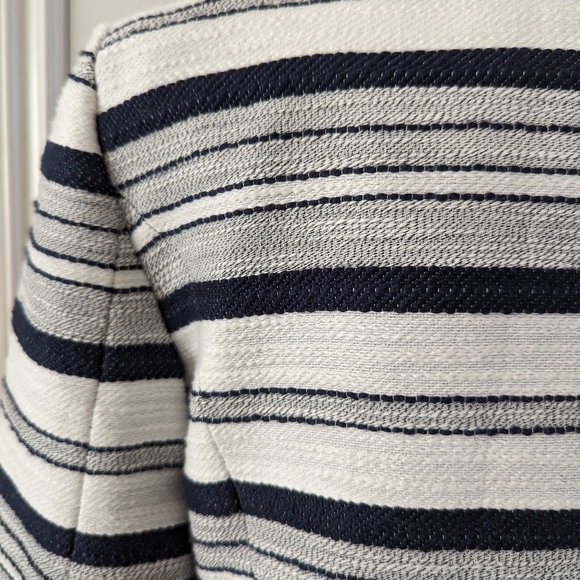 The Limted Stripe Blue and White Blazer Jacket Size 2 - Picture 4 of 7